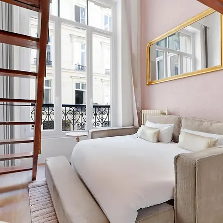 Duplex Elegant En Plein Centre De *