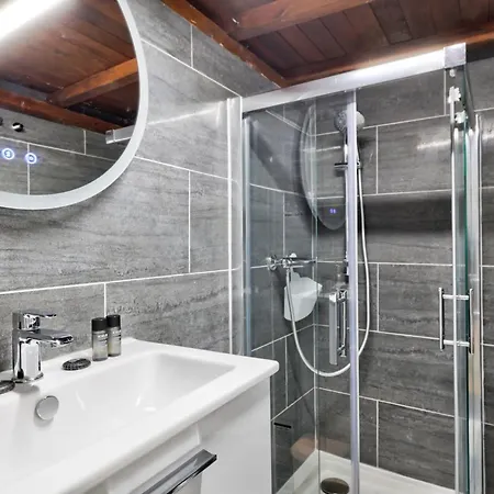 Appartamento Duplex Elegant En Plein Centre De Parigi